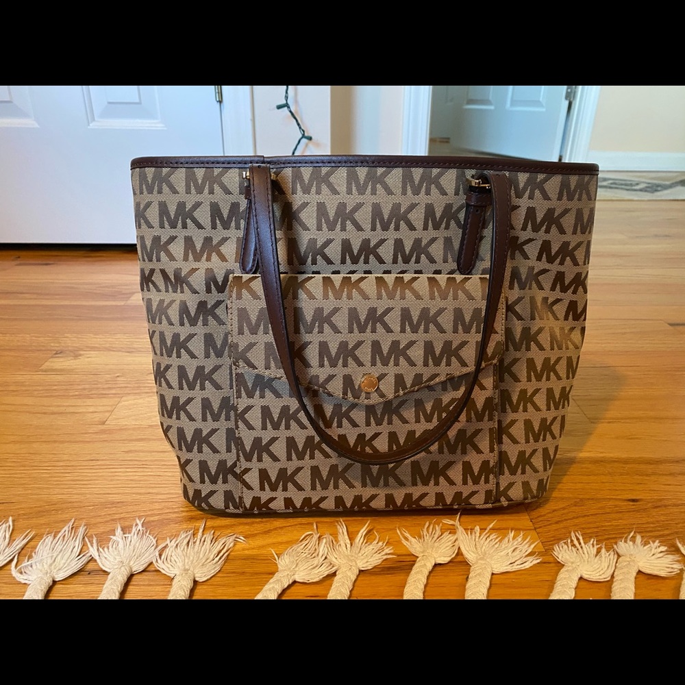 Micheal Kors Purse